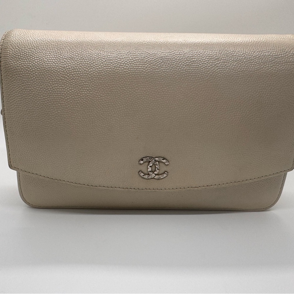 CHANEL▪️ 💯 Authentic Caviar leather WOC bifold wallet on chain - Picture 6 of 17